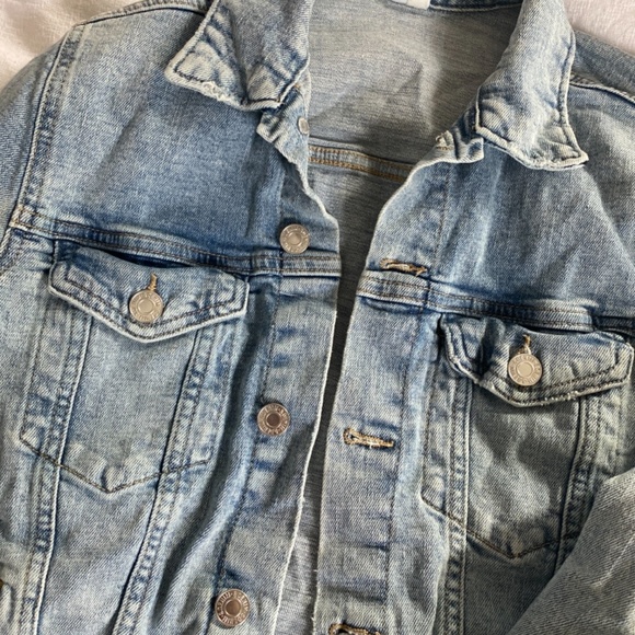 Jean jacket - Picture 2 of 3